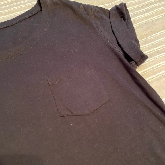 a.n.a pocket short sleeve t-shirt cuffed sleeves black size medium - Picture 5 of 6